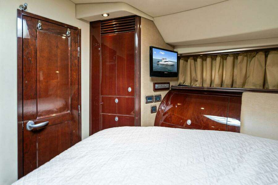 2007 Sea Ray 58 Sedan Bridge