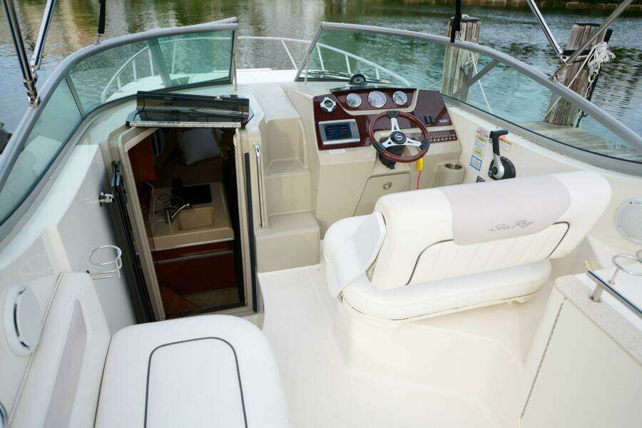 2011 Sea Ray 260 Sundancer