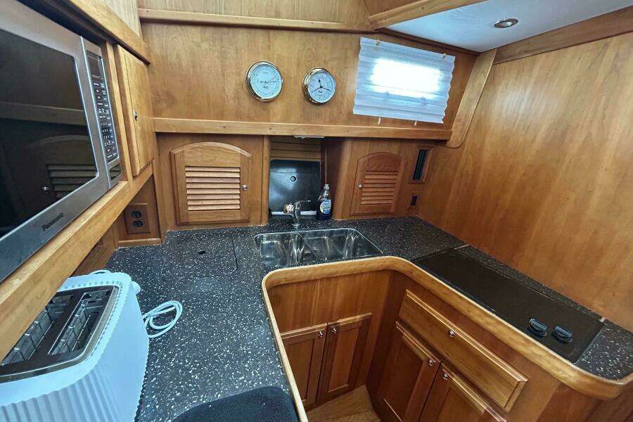 2004 Sabre 36 Flybridge