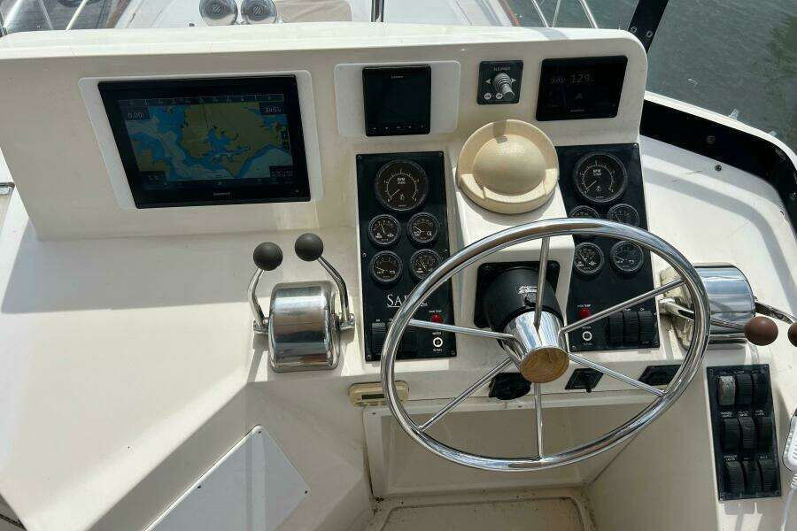 2004 Sabre 36 Flybridge
