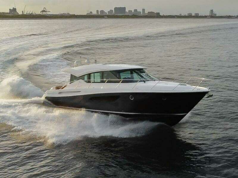 2017 Tiara Yachts C53 Coupe