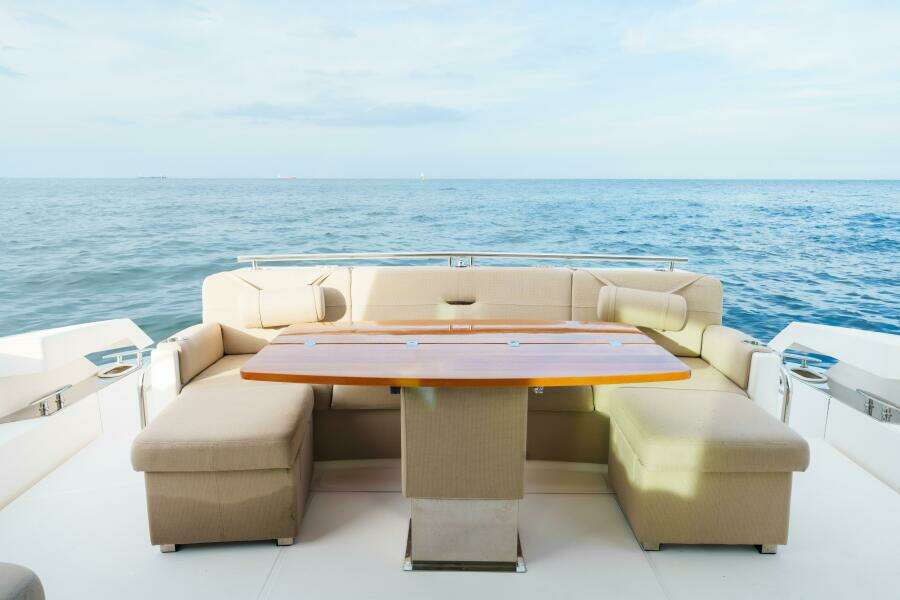 2017 Tiara Yachts C53 Coupe