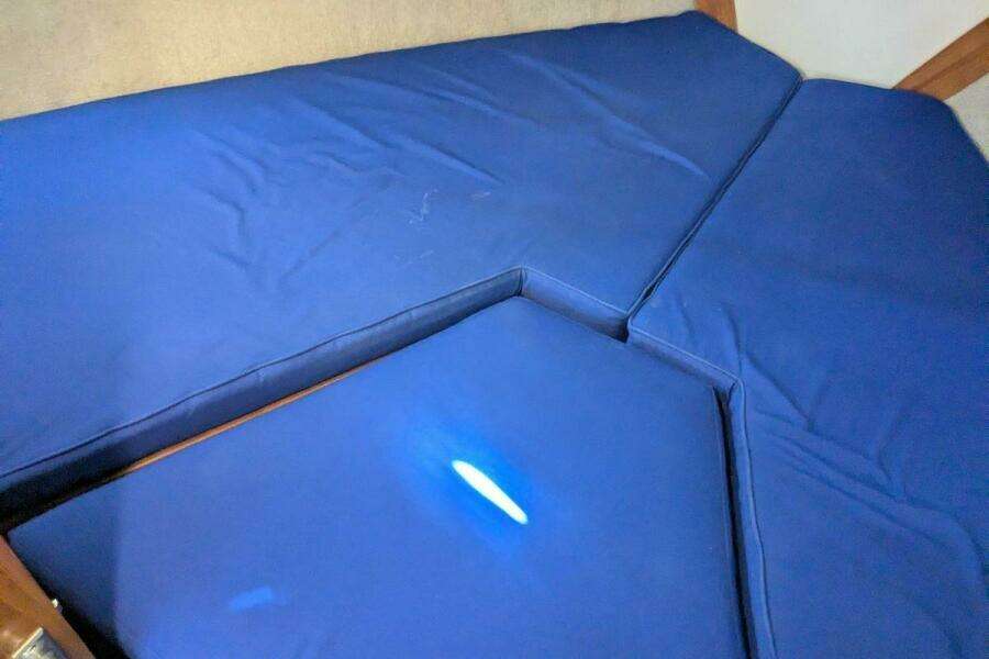 1988 Cape Dory 36 Flybridge Sedan Fast Trawler