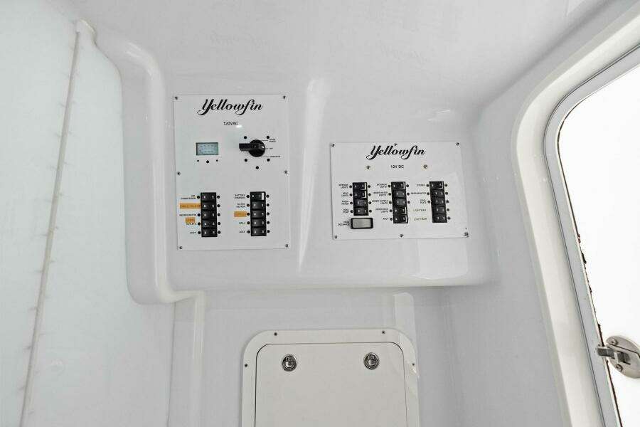 2017 Yellowfin 42 Offshore MIDNIGHT RIDER