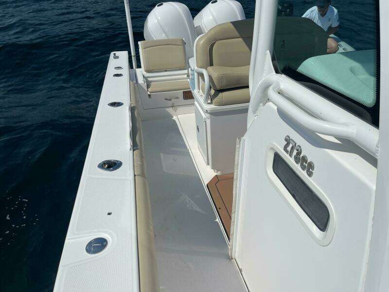 2019 Everglades 273 CC