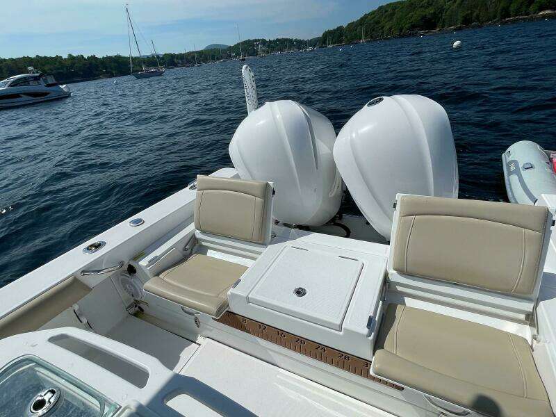 2019 Everglades 273 CC