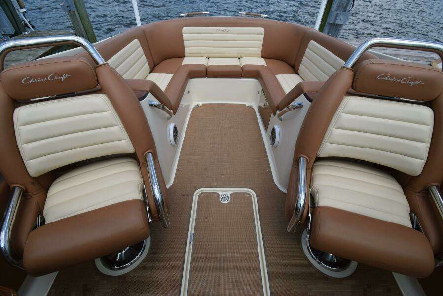 2014 Chris-Craft 25 Launch