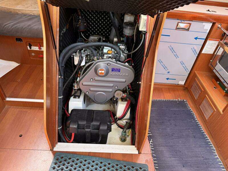 2010 Beneteau Oceanis 43