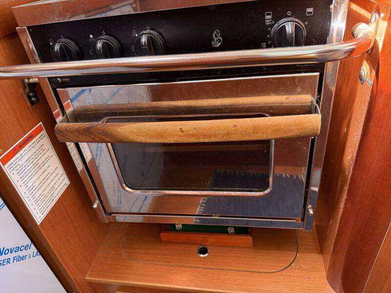 2010 Beneteau Oceanis 43