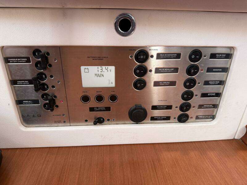 2010 Beneteau Oceanis 43