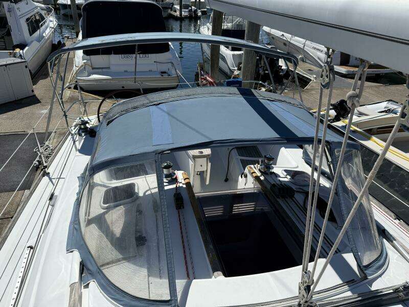 2010 Beneteau Oceanis 43