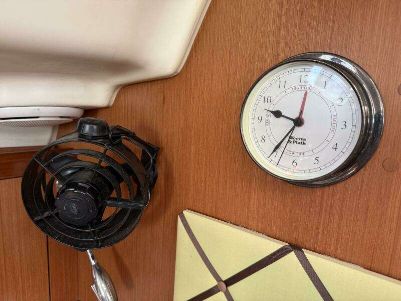 2010 Beneteau Oceanis 43