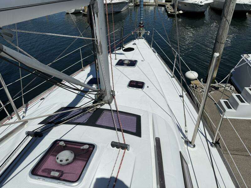 2010 Beneteau Oceanis 43