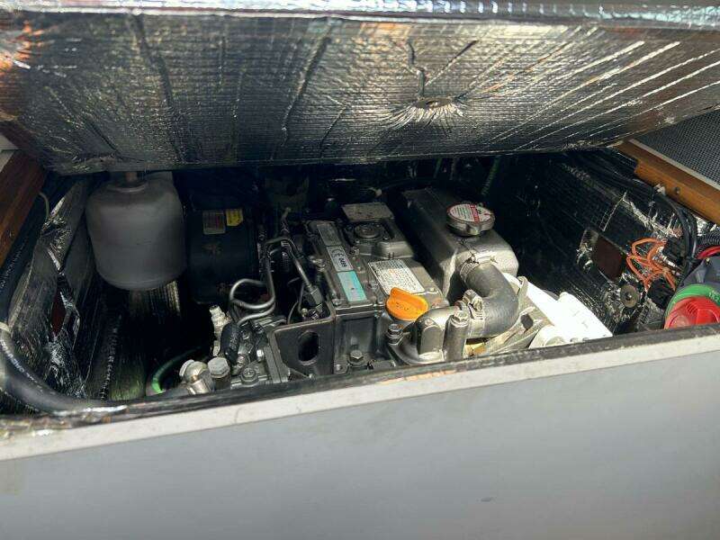 GALLUP, 2011 Alerion 33