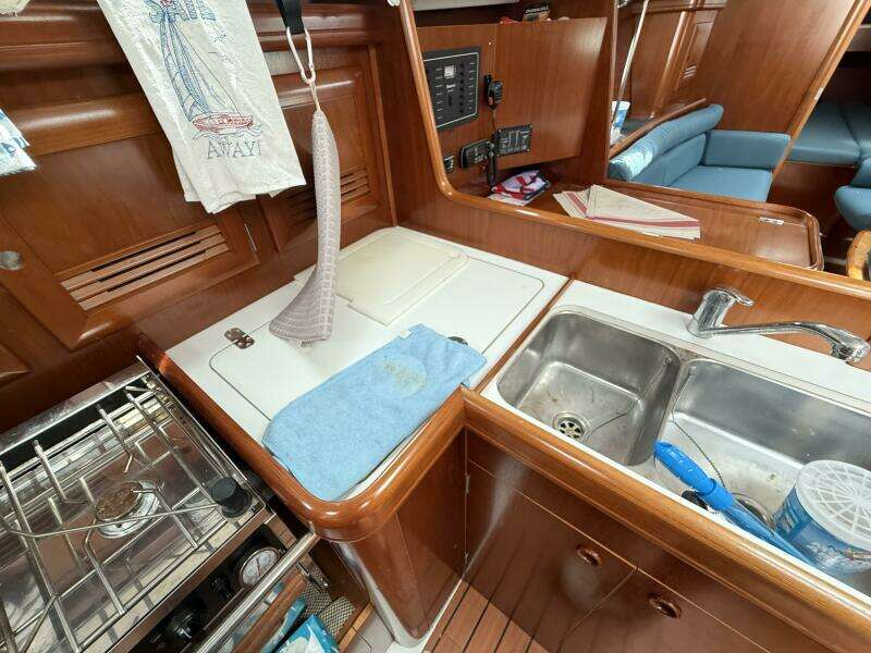 2003 Beneteau 361
