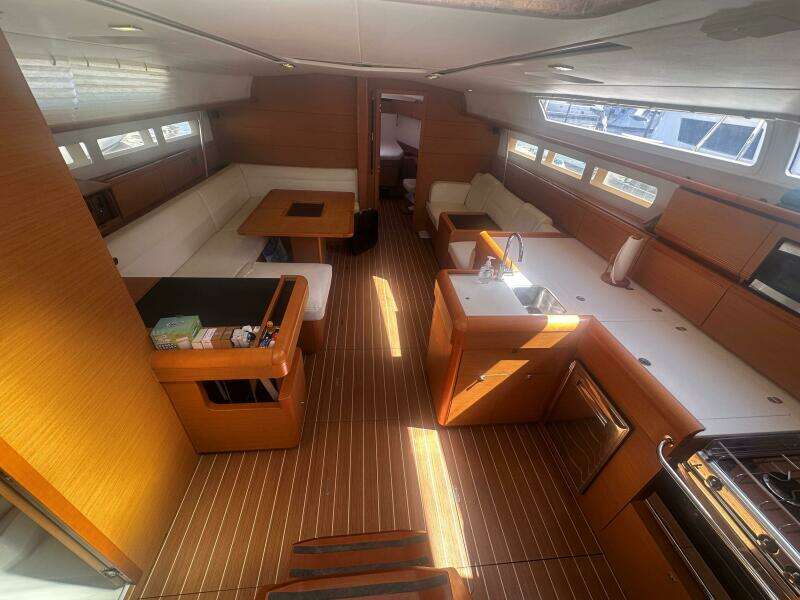 1020 SO509 Main Cabin