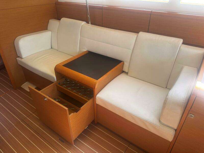 1036 SO509 Liquer Cabinet