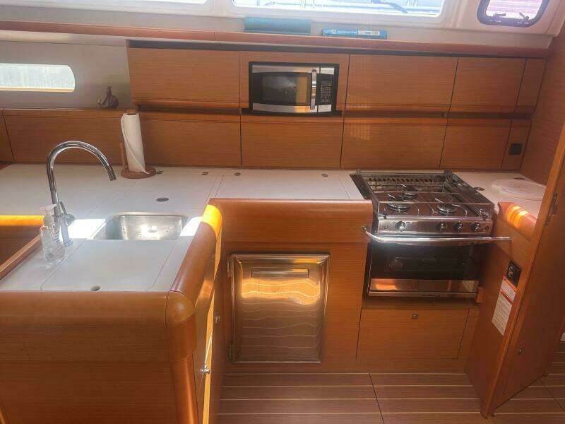 1031 SO509 Galley