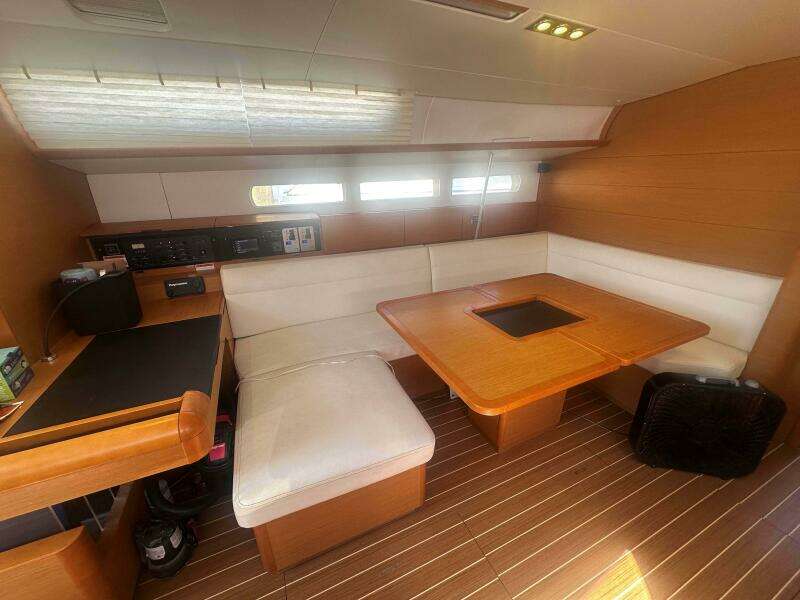 1026 SO509 Salon Dinette