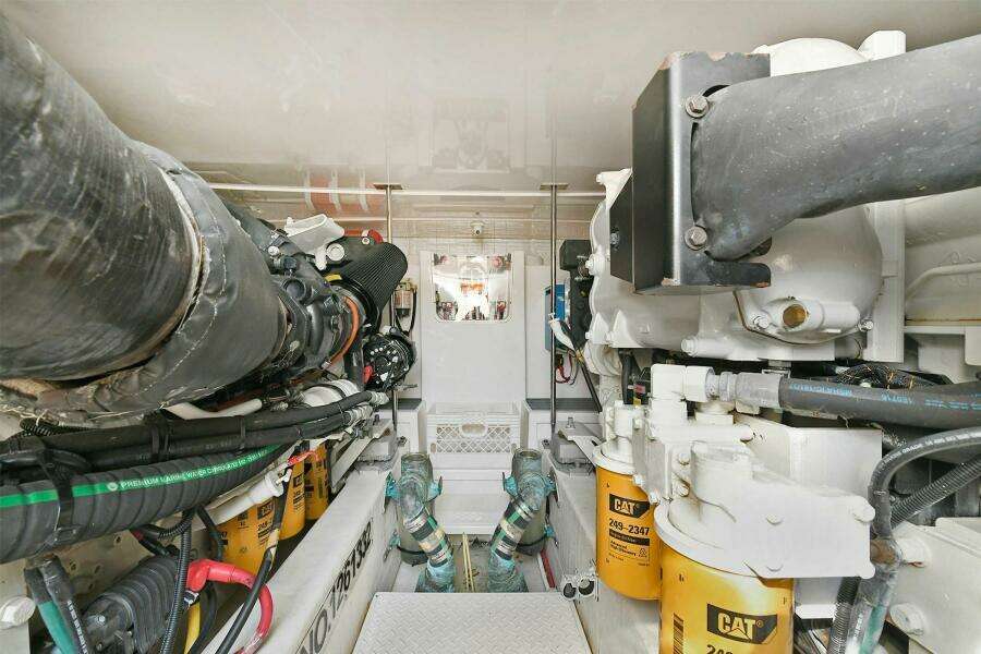 2015 Tiara Yachts 48 Convertible