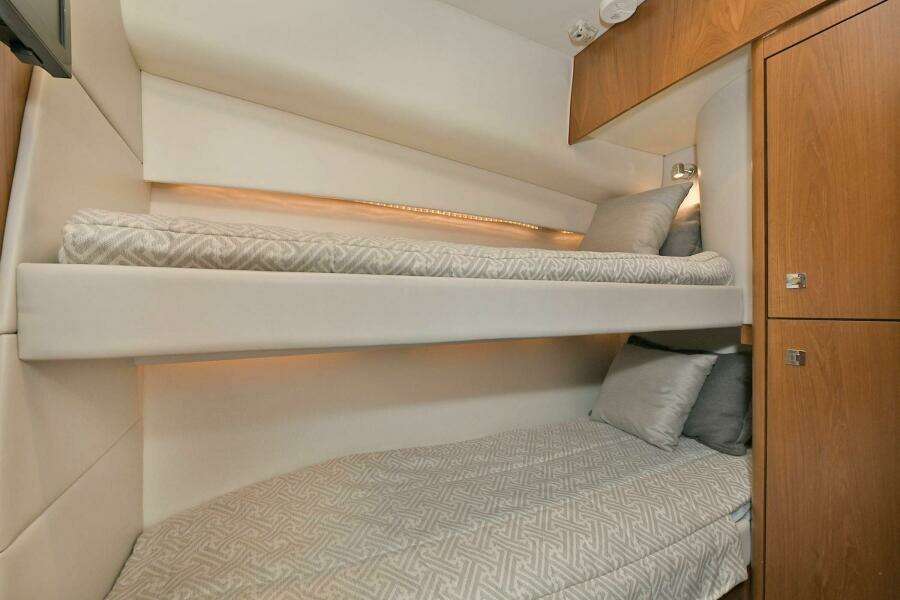 2015 Tiara Yachts 48 Convertible