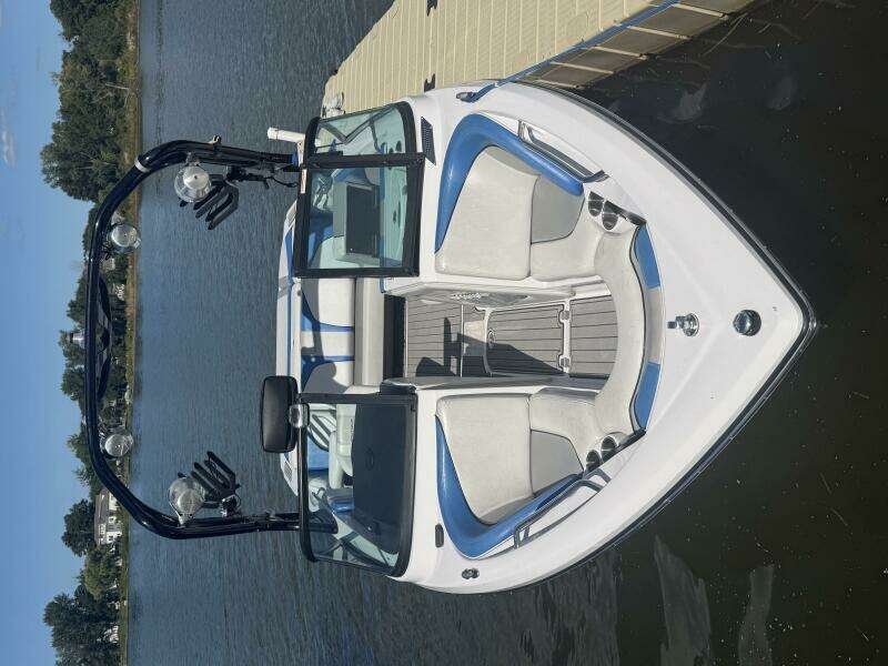 2010 Correct Craft Super Air Nautique