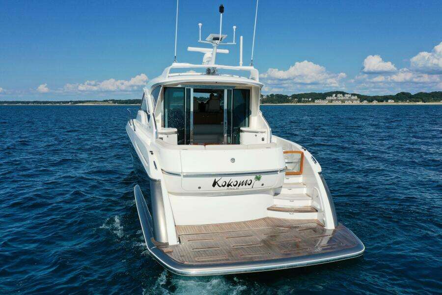 2014 Tiara Yachts 5800 Sovran