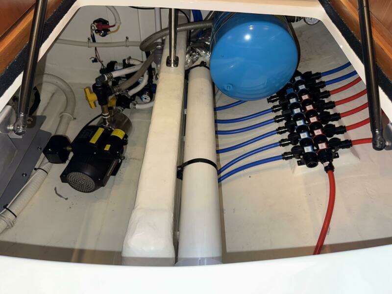 2014 Tiara Yachts 5800 Sovran