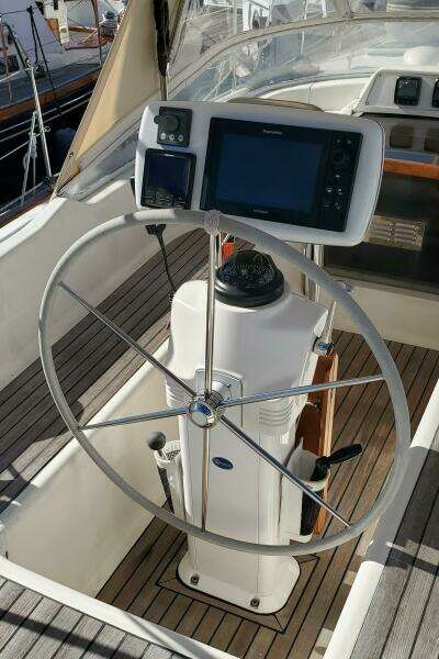 2001 Moody 42 Center Cockpit