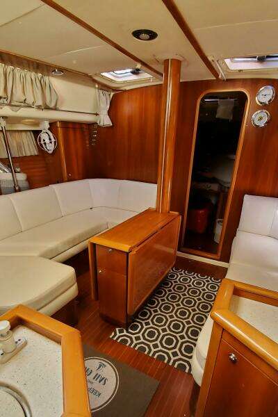 2001 Moody 42 Center Cockpit