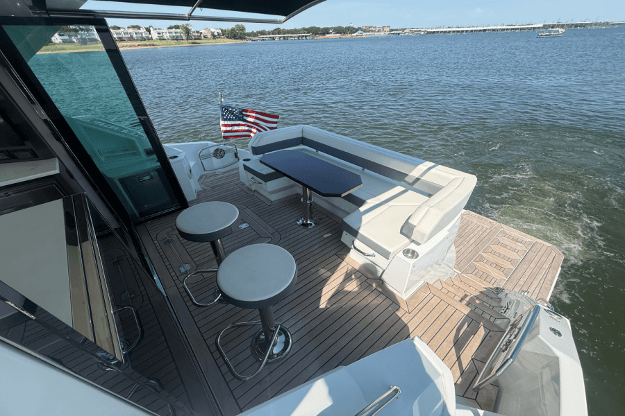 2020 Cruisers Yachts 50 CANTIUS