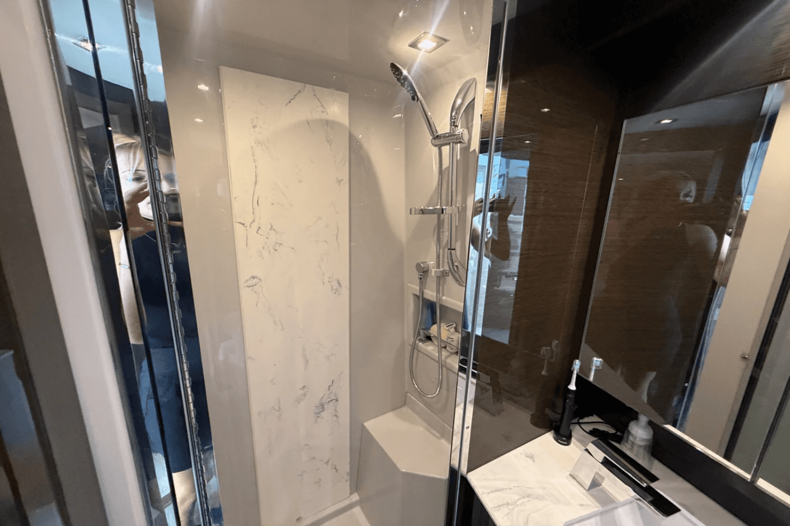 2020 Cruisers Yachts 50 CANTIUS