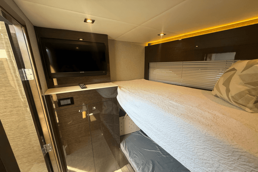 2020 Cruisers Yachts 50 CANTIUS