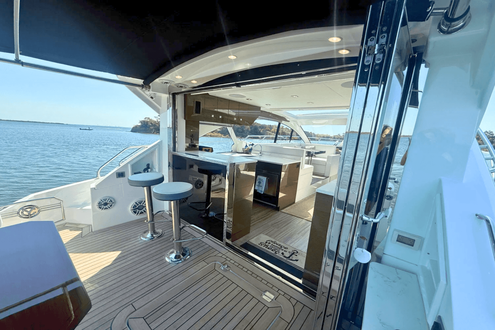 2020 Cruisers Yachts 50 CANTIUS