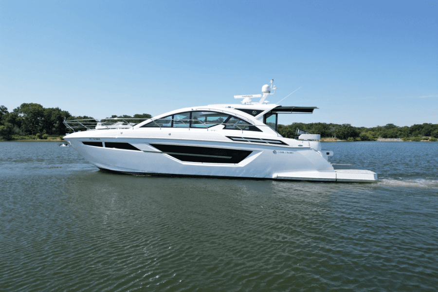 2020 Cruisers Yachts 50 CANTIUS