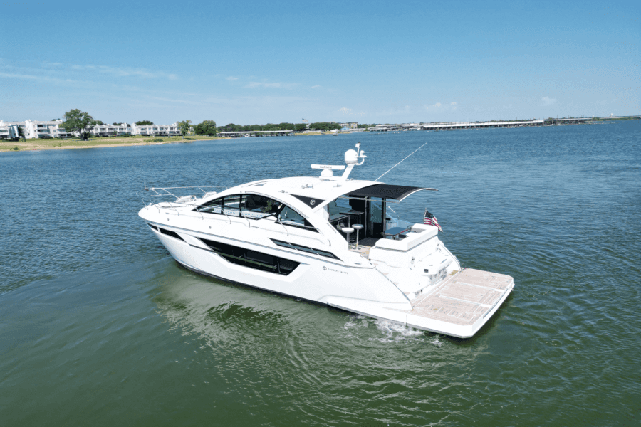 2020 Cruisers Yachts 50 CANTIUS
