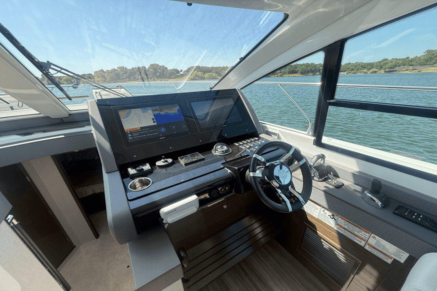 2020 Cruisers Yachts 50 CANTIUS