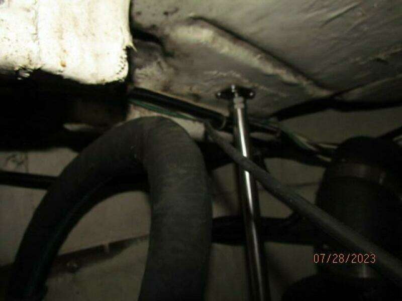 2001 Regal 3780 Commodore