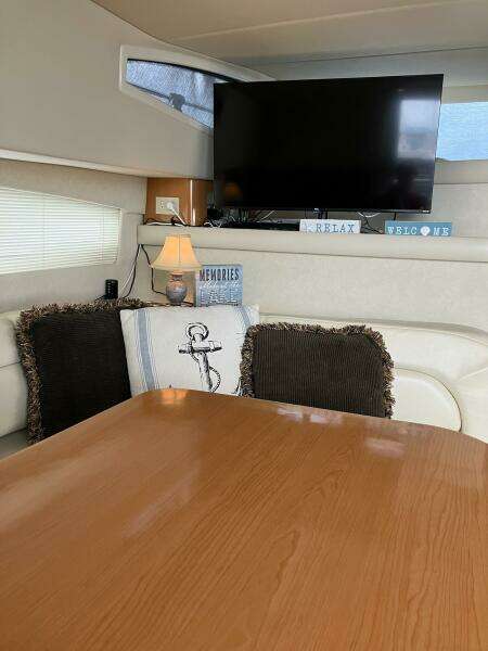 2001 Regal 3780 Commodore