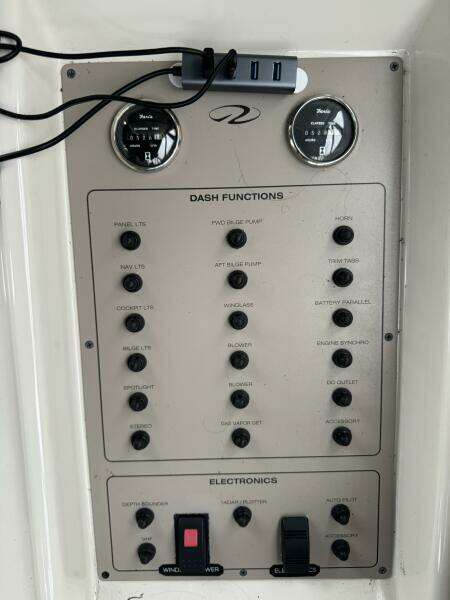 2001 Regal 3780 Commodore