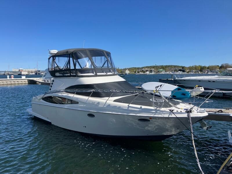 2001 Regal 3780 Commodore