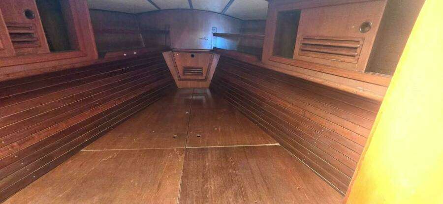 1986 Ta Chiao CT-38 AFT CABIN