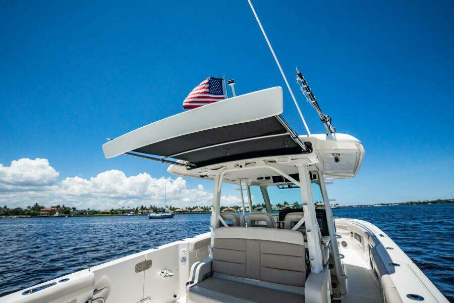 2018 Boston Whaler 380 Outrage