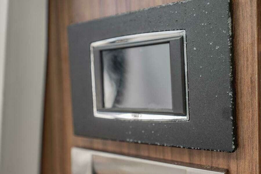 2018 Boston Whaler 380 Outrage