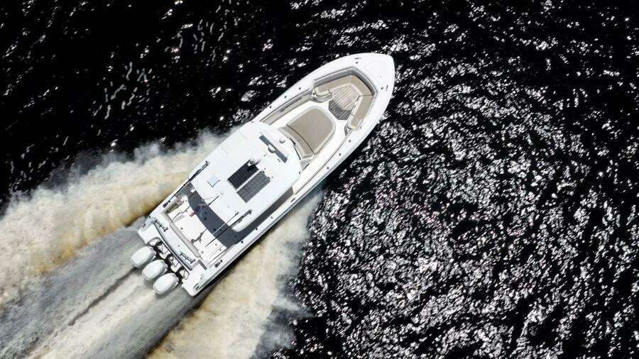 2018 Boston Whaler 380 Outrage