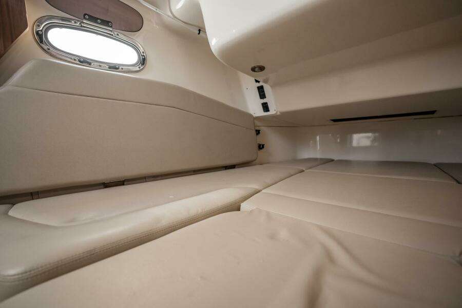 2018 Boston Whaler 380 Outrage