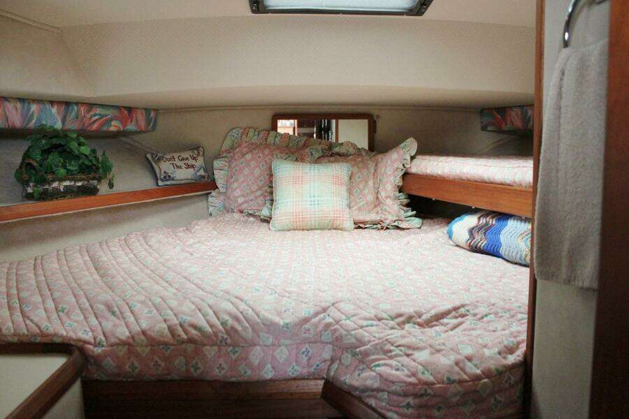 1987 Chris-Craft 362 Catalina