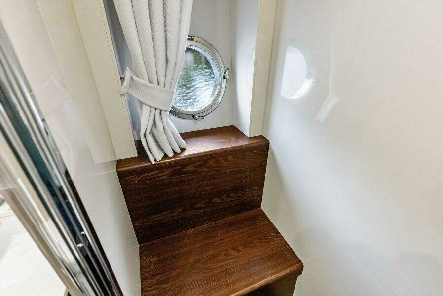 2017 Azimut 72 Flybridge