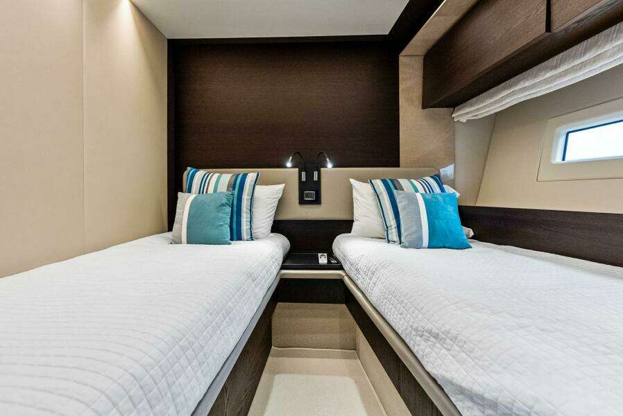 2017 Azimut 72 Flybridge