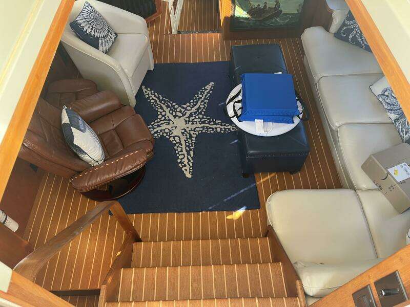 Carver 440 Aft Cabin